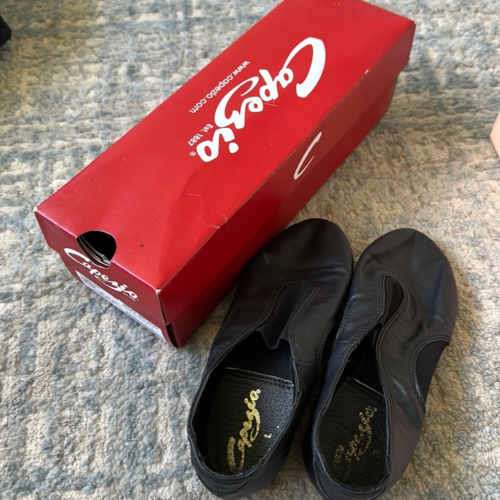 V jazz shoes